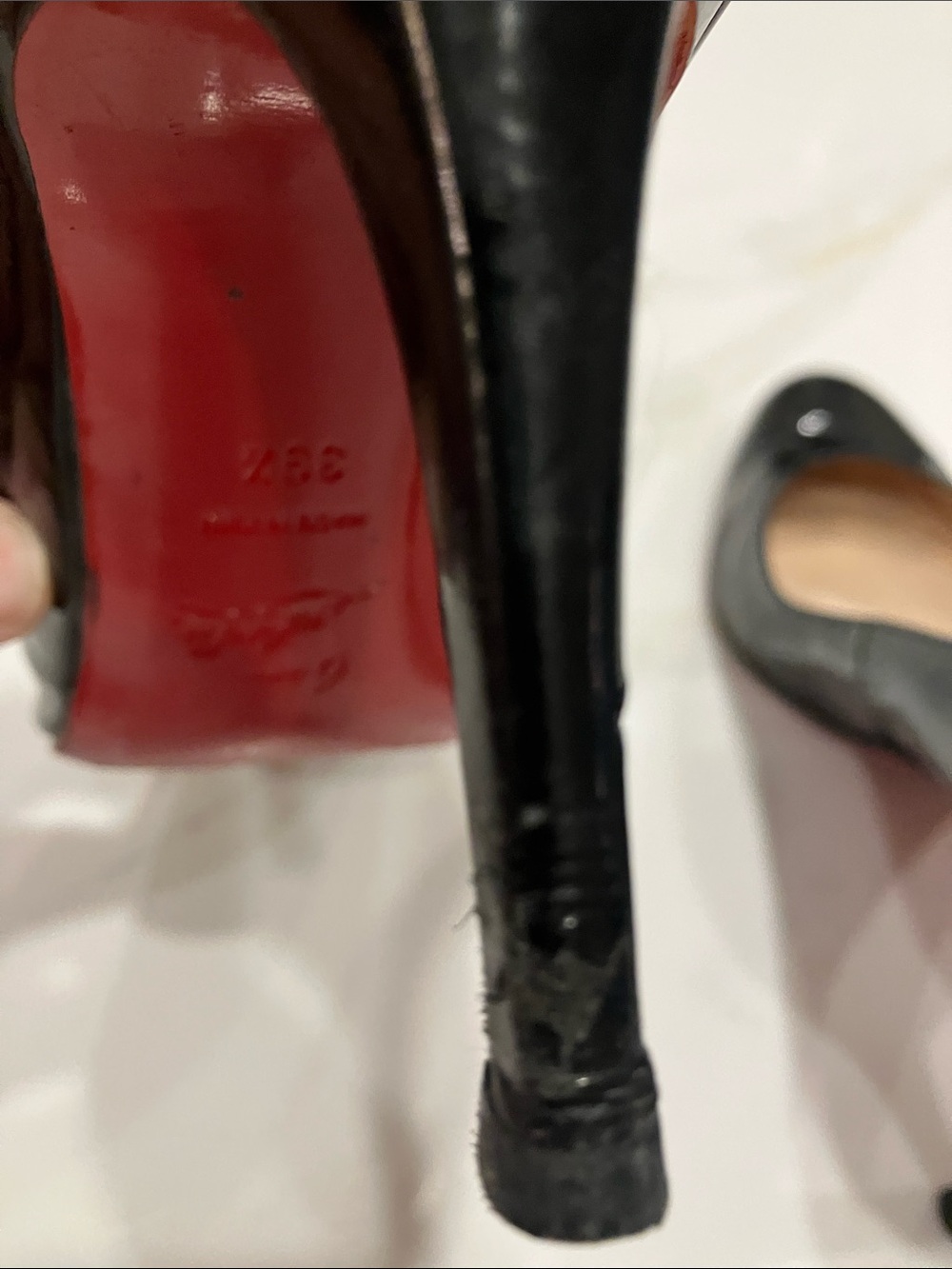 Christian Louboutin Simple Pump 85 Black Patent Round-Toe Pumps Sz 39.5- GUC - Picture 12 of 14